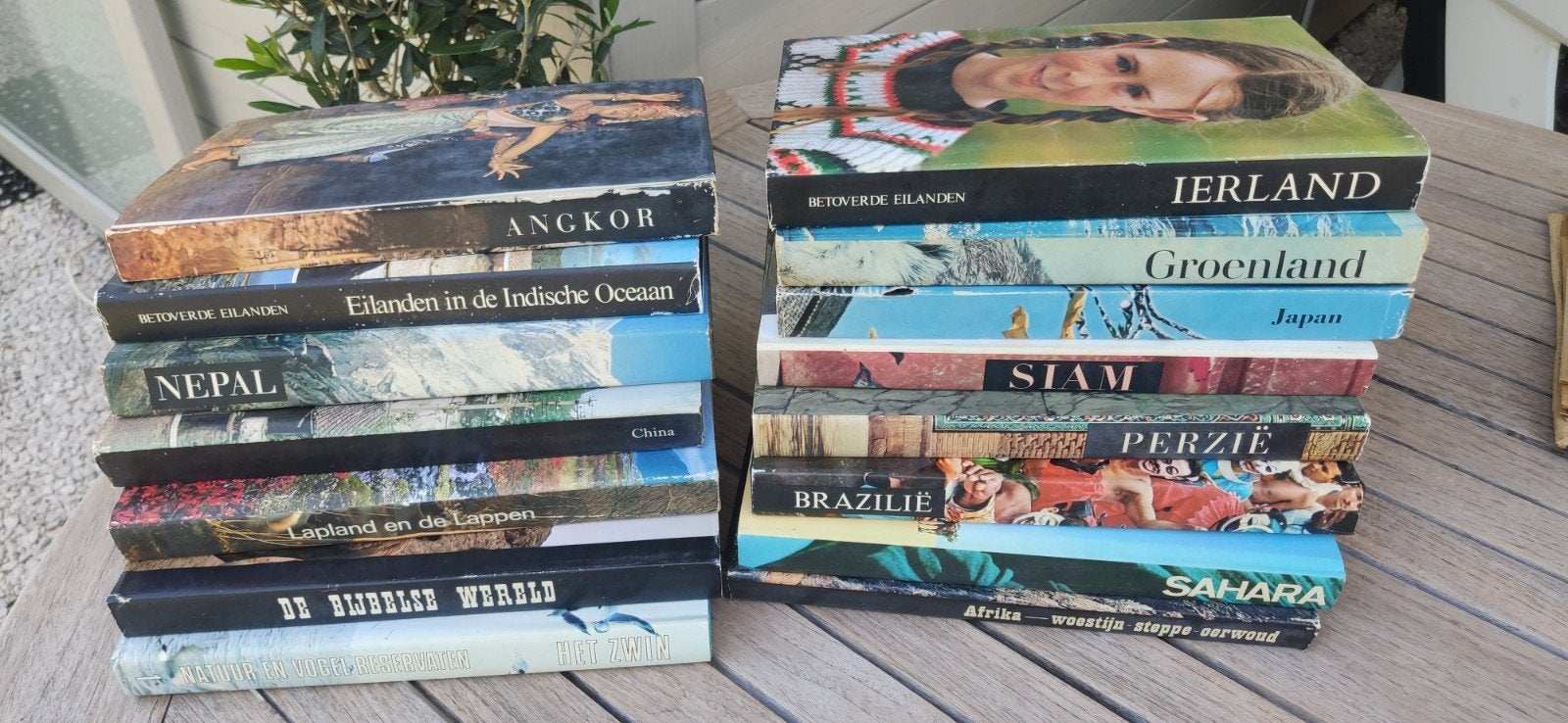 Artis boeken diverse landen, Ophalen