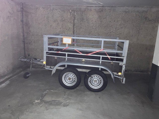 Remorque double essieu non freiné 750 kg superstructure, Enlèvement, Comme neuf