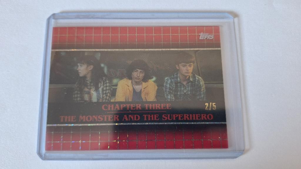 Machine à sous High Tek Stranger Things ! (Exclusif aux État, Enlèvement ou Envoi, Neuf, Plusieurs cartes, Foil