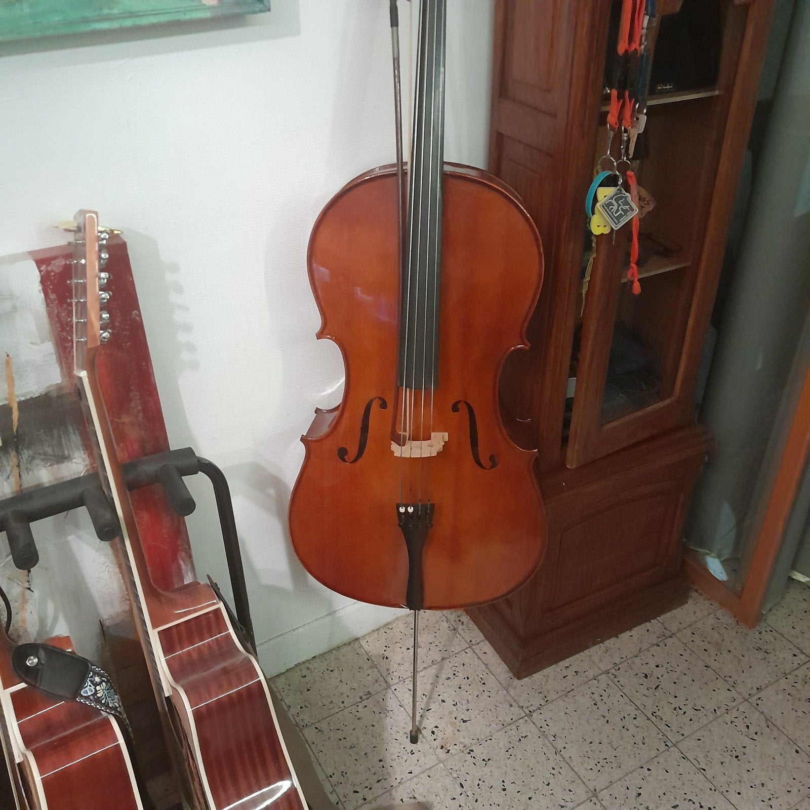 4/4 cello, Ophalen