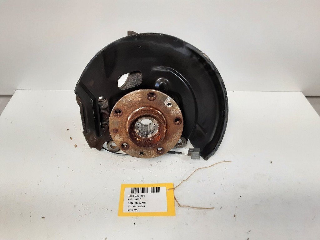 WIELNAAF RECHTS VOOR Nissan Qashqai (J11) (01-2013/04-2021), Auto-onderdelen, Gebruikt, Germany@nissan-services.eu, Kronenweg 38
50389  Wesseling, DE
