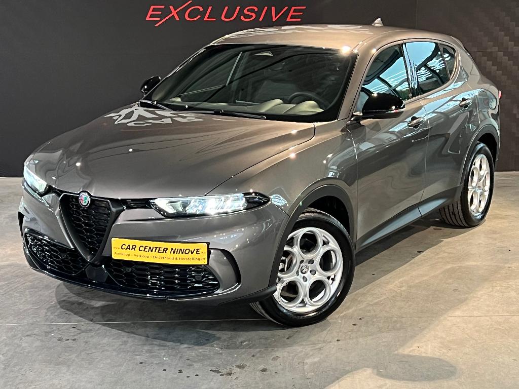 Alfa Romeo Tonale 1.3 PlugIn Q4 Sprint * Slechts 20 Km*Nieuw, Stof, 4 cilinders, 5 zetels, Hybride Elektrisch/Benzine