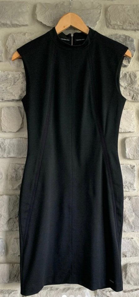 Robe noire Calvin Klein, Enlèvement, Porté, Noir, Au-dessus du genou