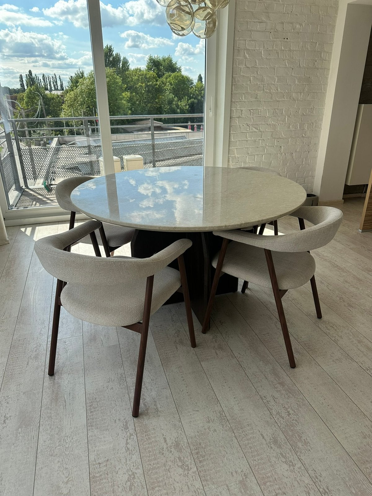 Eettafel met stoelen, Ophalen, Zo goed als nieuw