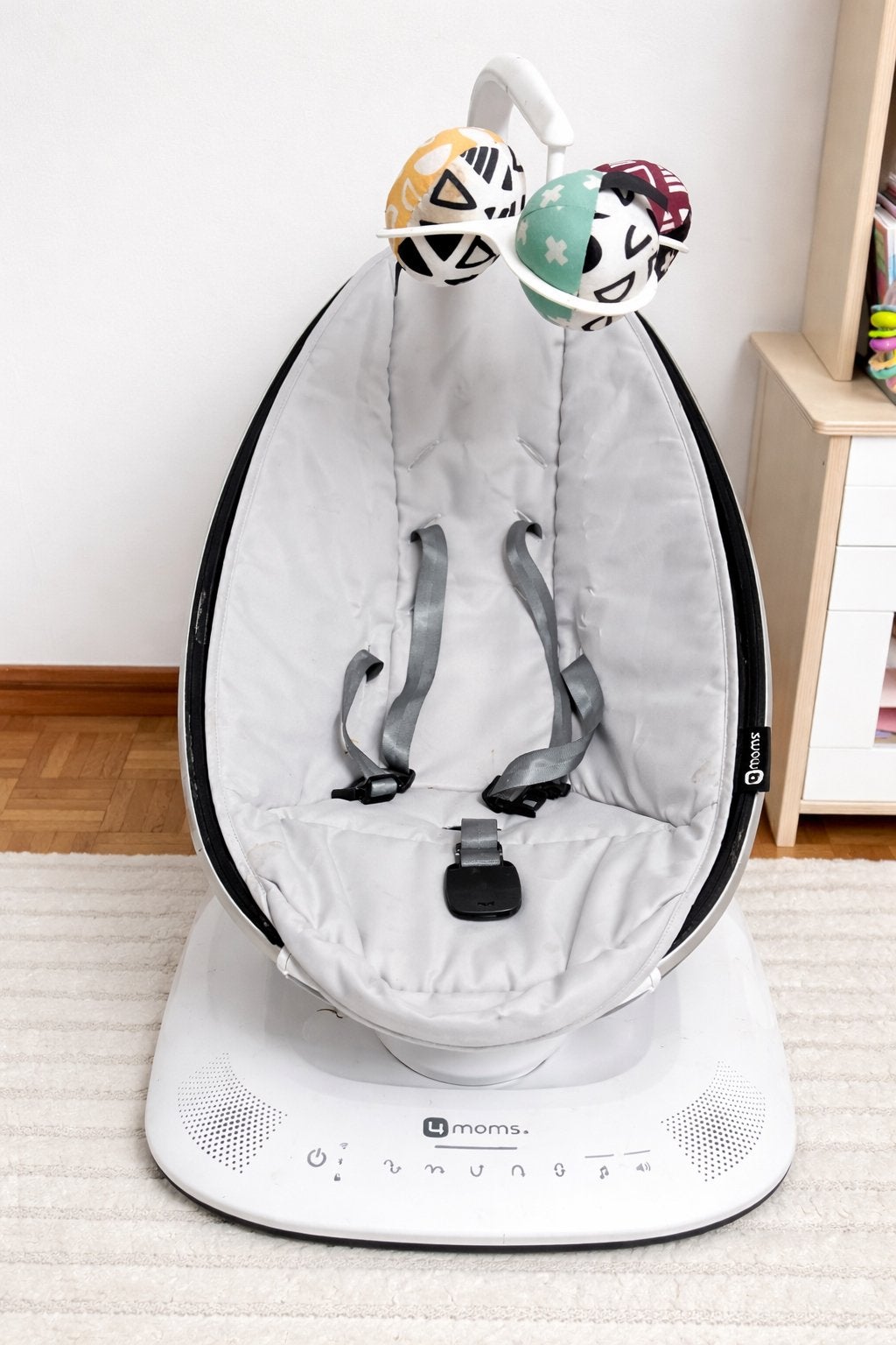 Mamaroo swing van 4 moeders, Kinderen en Baby's, Wipstoeltjes, Ophalen, Zo goed als nieuw