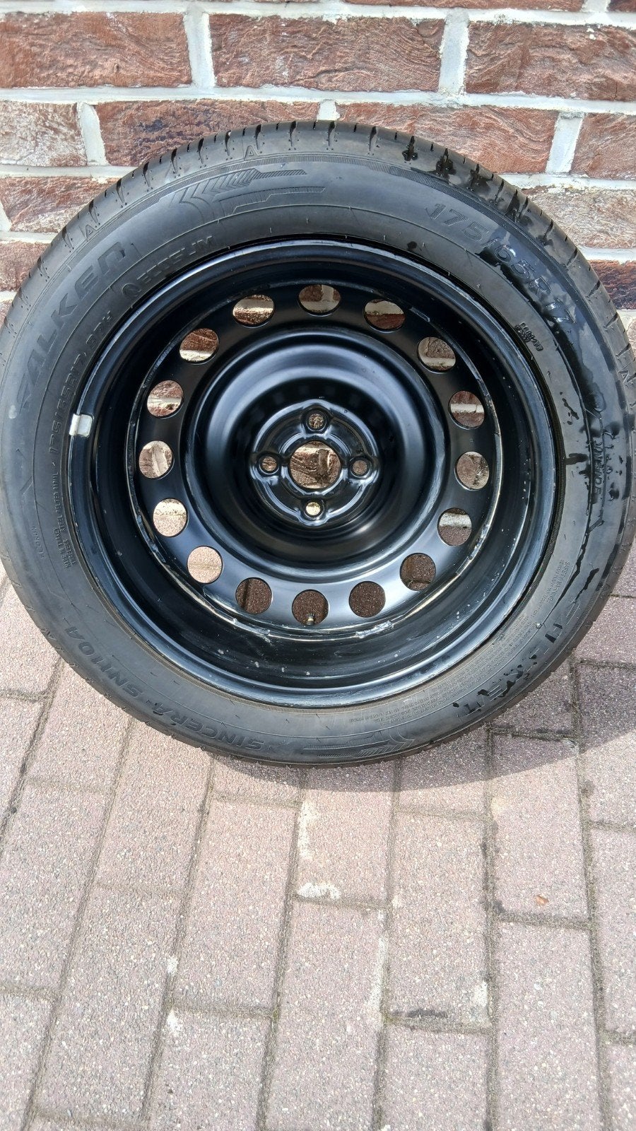 Vier velgen ,banden nieuw 4x100 17 inche banden  175/65/R17, Auto-onderdelen, Banden en Velgen, Ophalen, Band(en)