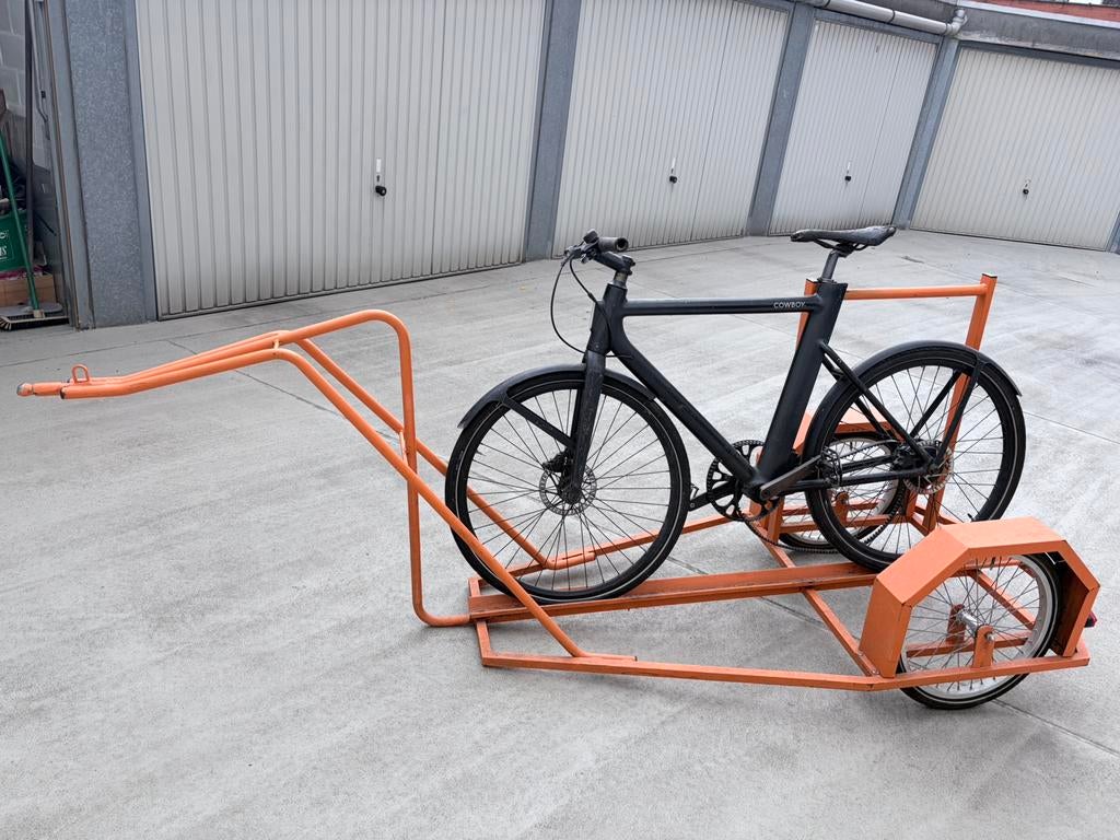 Stalen Fietskar transport fietsen, Fietsen en Brommers, Fietsen | Bakfietsen, Ophalen, Zo goed als nieuw