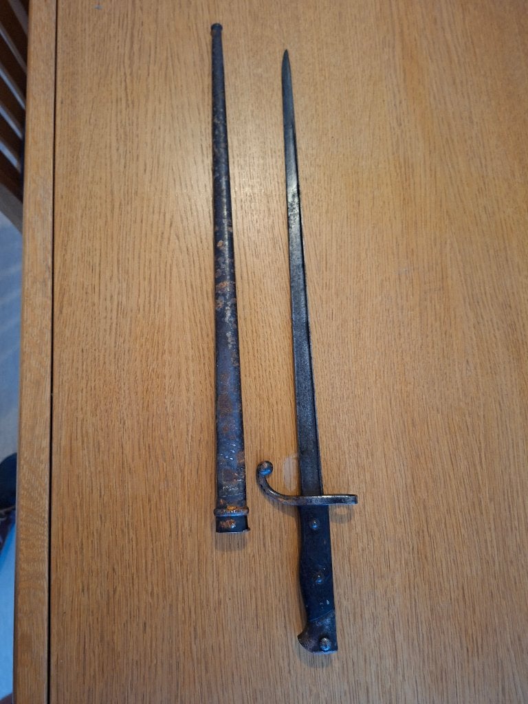 Baionnette, Enlèvement ou Envoi, Armée de terre, Épée ou sabre