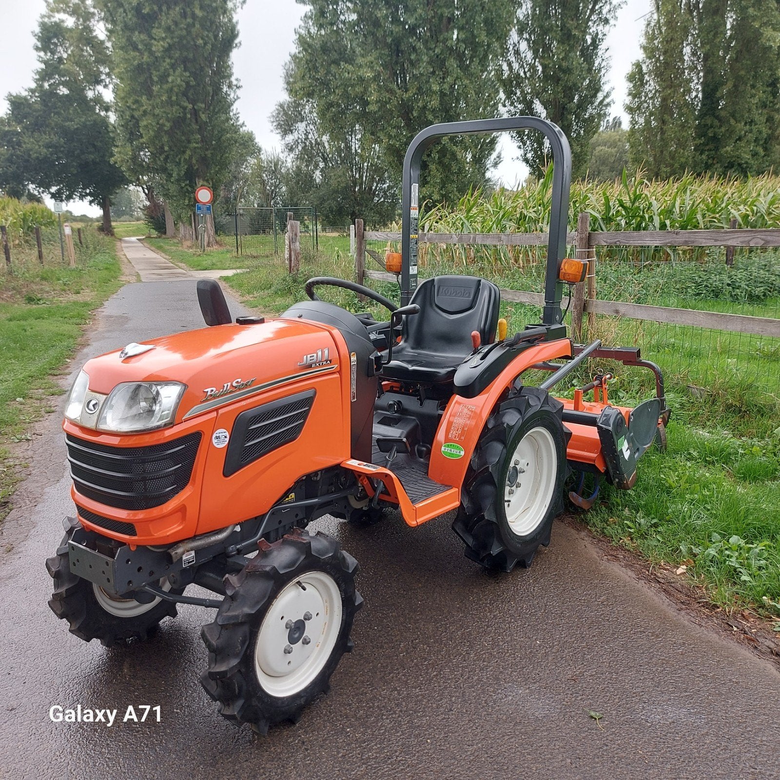 minitractor kubota 16pk 4x4 grondfrees  SHOWROOMSTAAT!, Ophalen