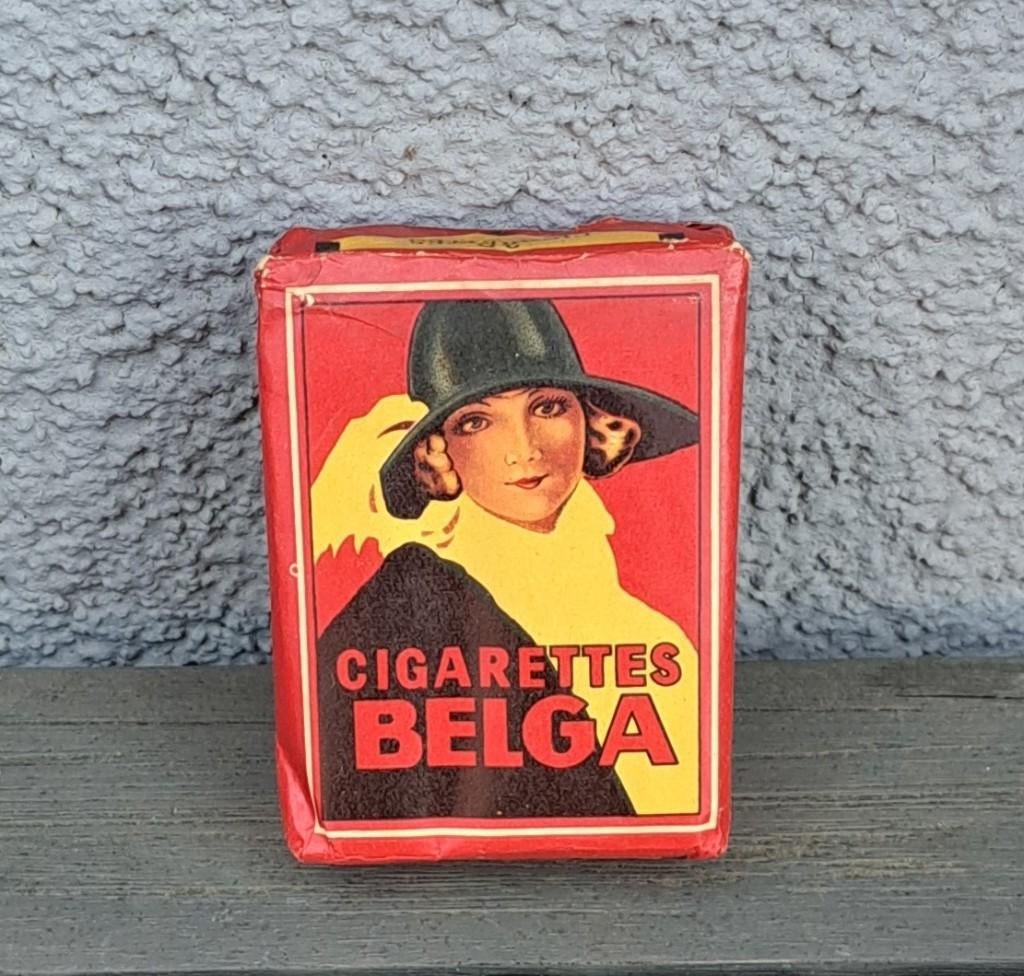 Belga oud verzamelpakje niet voor te roken !, Ophalen of Verzenden, Gebruikt, Verpakking