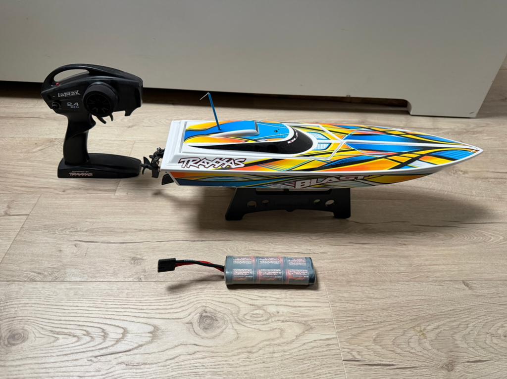 Bateau Traxxas blast, Enlèvement, Utilisé