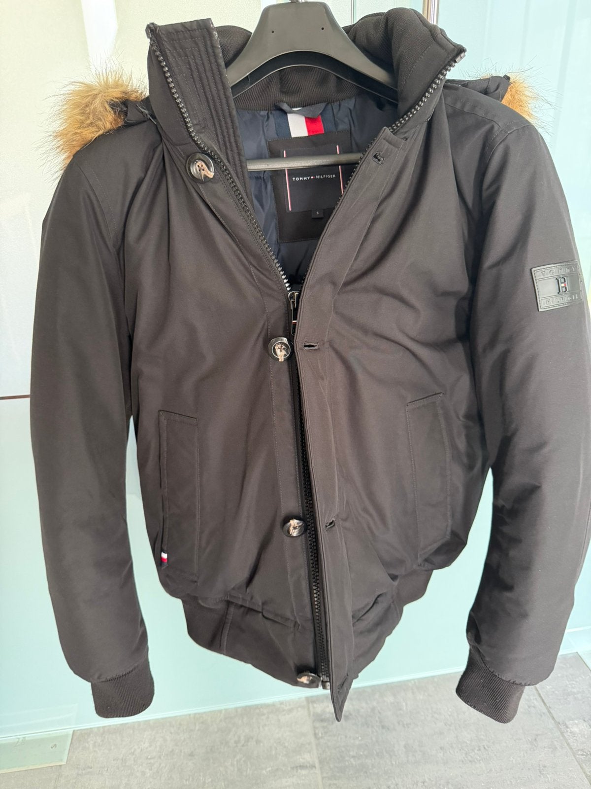 Tommy Hilfiger winterjas in perfecte staat, koopje!, Enlèvement, Comme neuf, Taille 46 (S) ou plus petite, Bleu