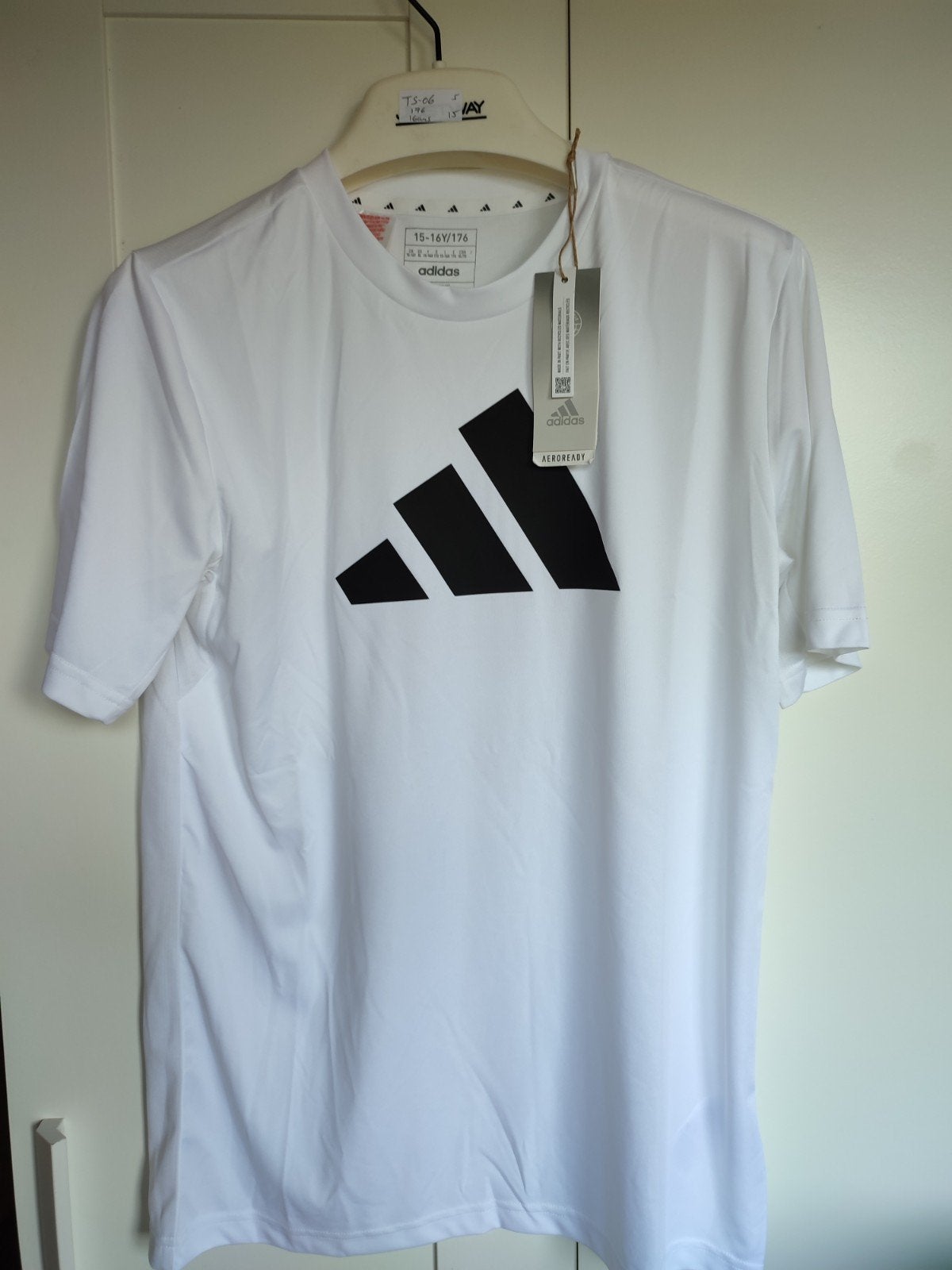 Adidas wit t-shirt 15-16 jaar, Ophalen of Verzenden, Nieuw, Adidas, Jongen