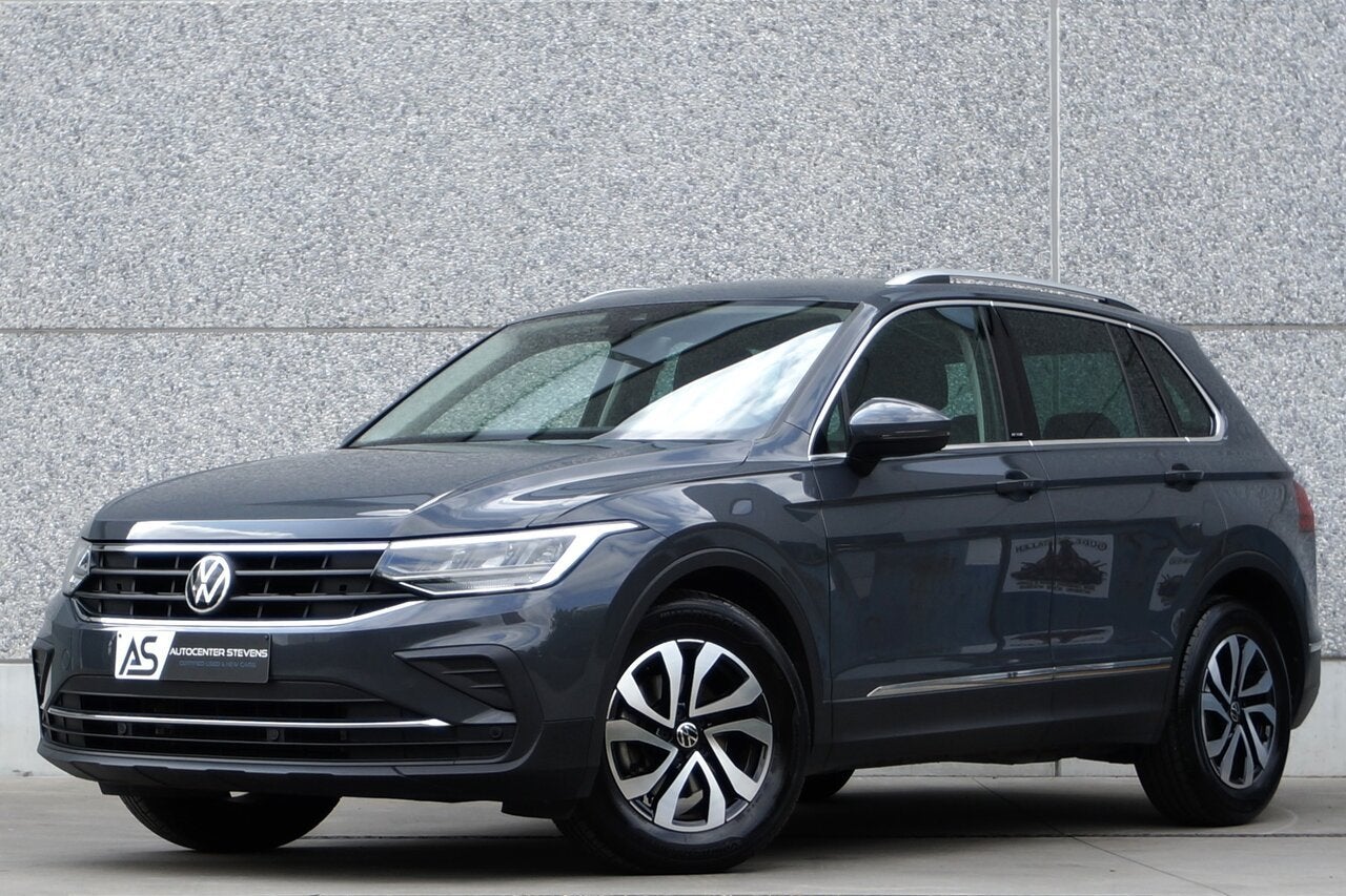 Volkswagen Tiguan Active DSG7, Autos, 0 kg, Argent ou Gris, Achat, Euro 6