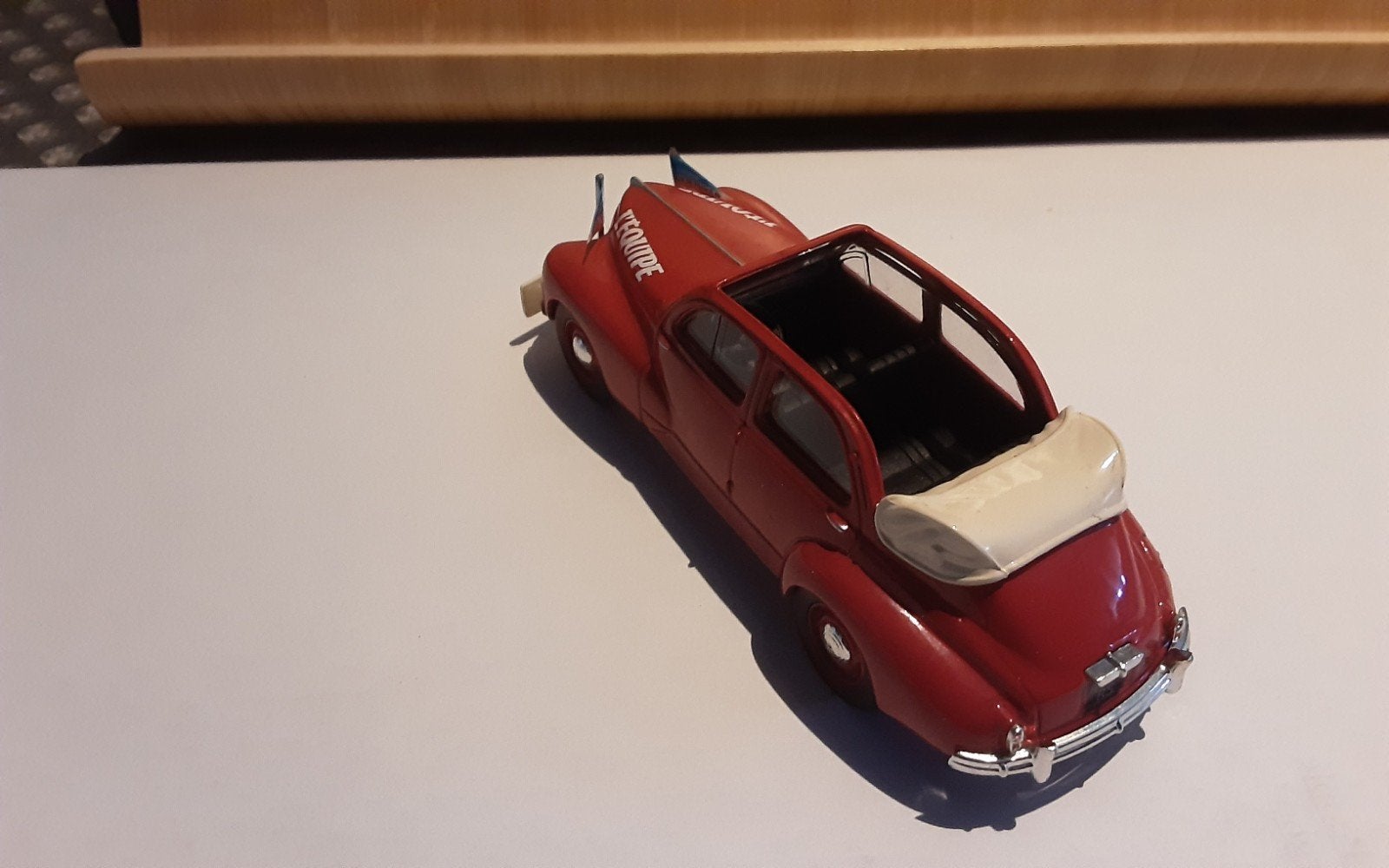 PEUGEOT 203 miniatuur, Hobby & Loisirs créatifs, Enlèvement ou Envoi, Comme neuf, Voiture, Norev