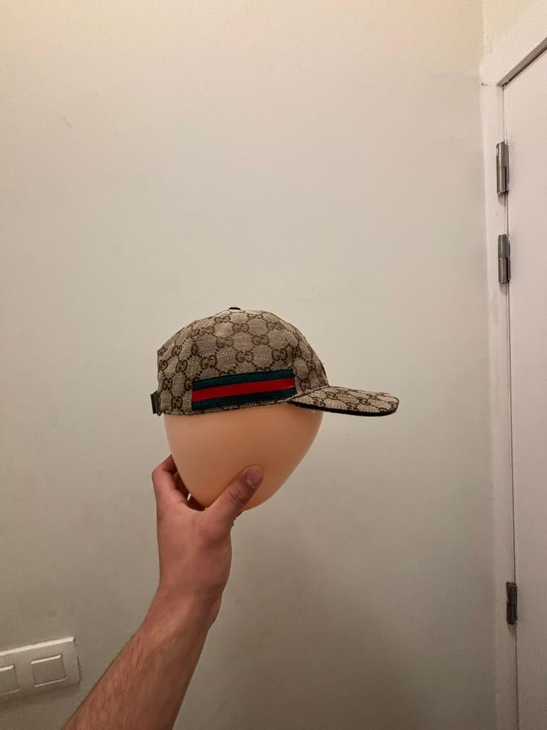 Pet Gucci met zak, Vêtements | Hommes, Chapeaux & Casquettes, Enlèvement ou Envoi, Porté, 57 cm (M, 7⅛ pouces) ou moins, Casquette
