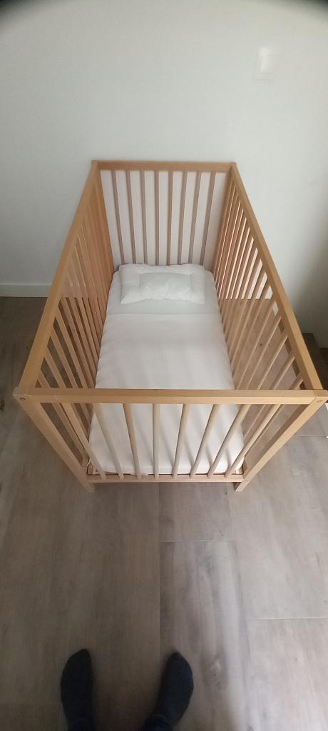 Kinderbedje, Ophalen, Zo goed als nieuw, Minder dan 140 cm, Matras
