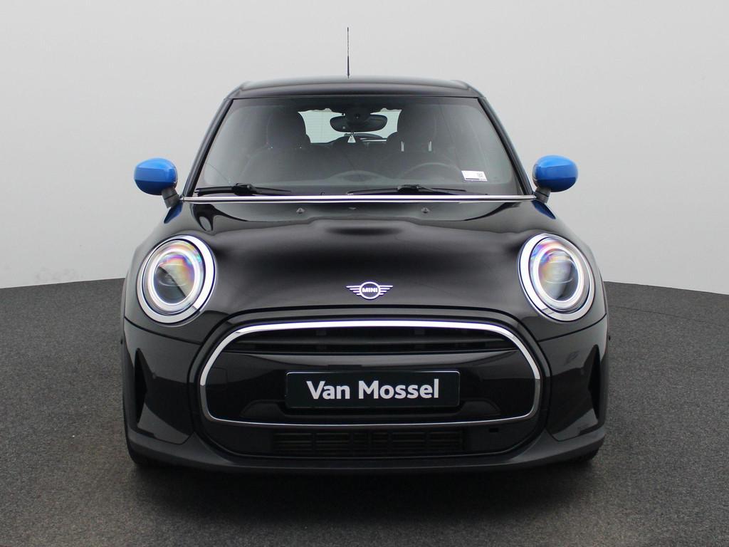 Mini Mini 5 door One NAVI | LED | ECC | PDC, Voorwielaandrijving, 75 kW, Stof, Zwart