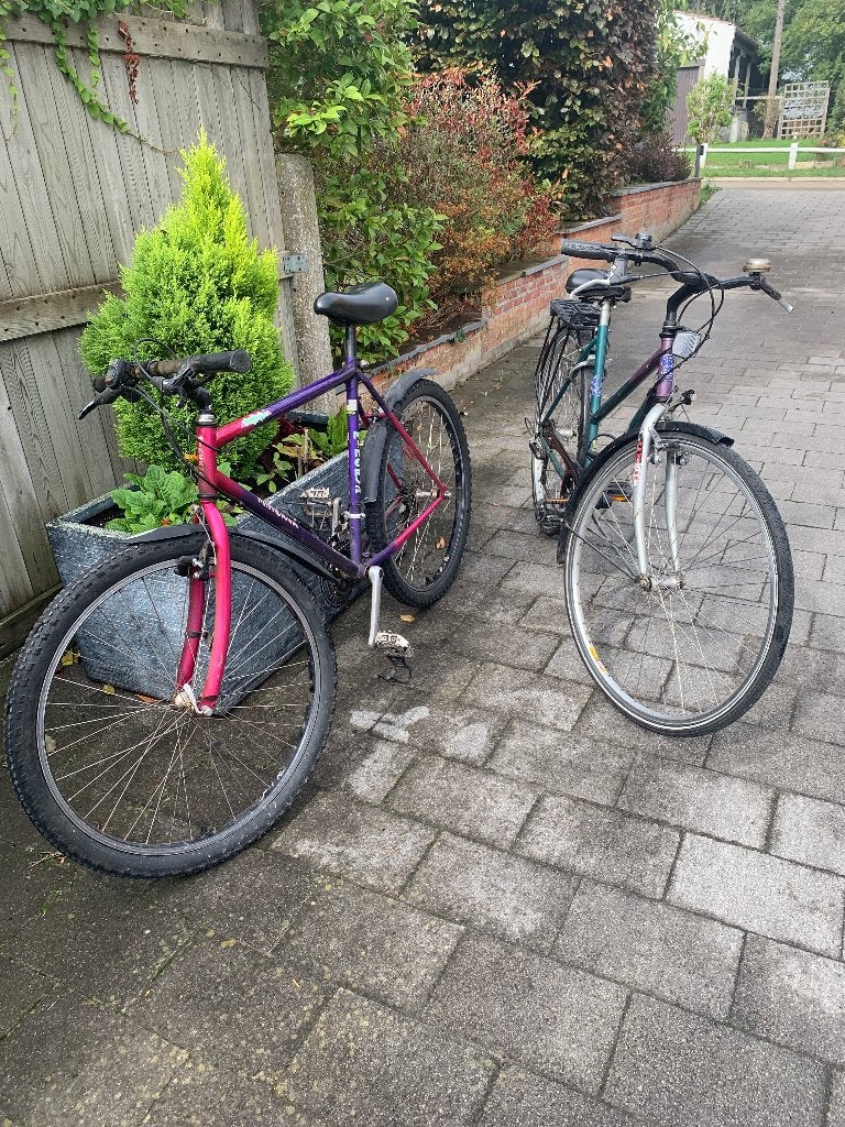 2 op te maken fietsen (dames- en herenfiets), Ophalen, Gebruikt
