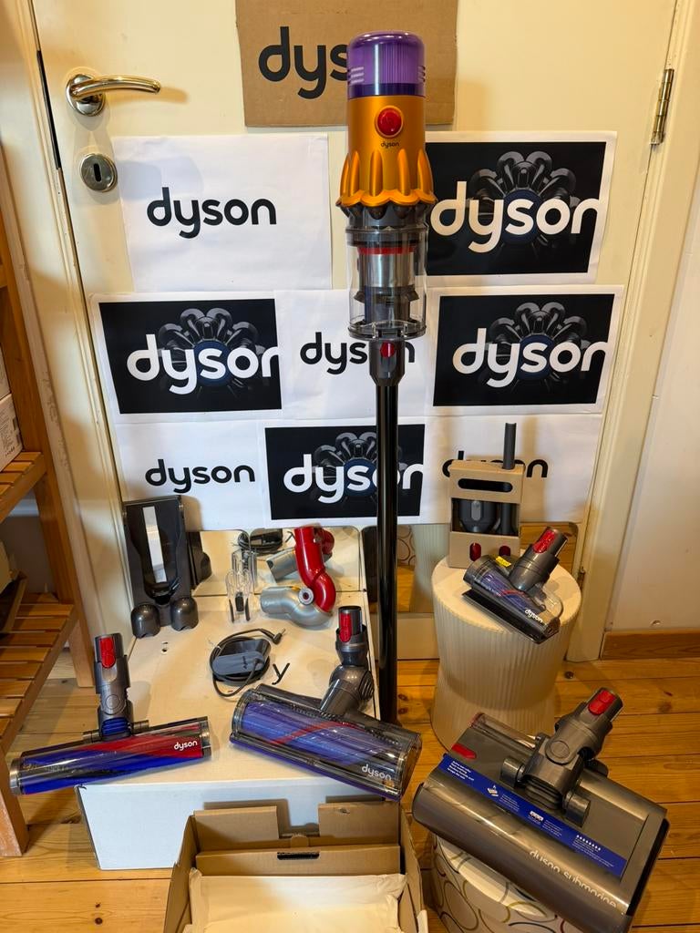 Dyson V12 Submarine aspire et lave comme sortie du magasin, Electroménager, Enlèvement ou Envoi, Neuf, Réservoir, Aspirateur