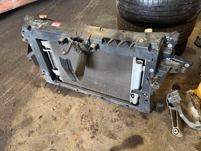 Panneau avant d'un Mitsubishi Colt, -, 3 mois de garantie, Utilisé, Mitsubishi