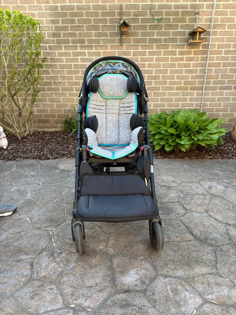 Aangepaste kinderwagen voor kinderen met een beperking, Ophalen, Zo goed als nieuw