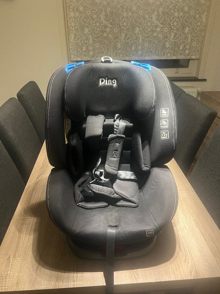 Babystoel van merk Ding, Kinderen en Baby's, Overige merken, 9 t/m 18 kg, Ophalen of Verzenden, Zo goed als nieuw