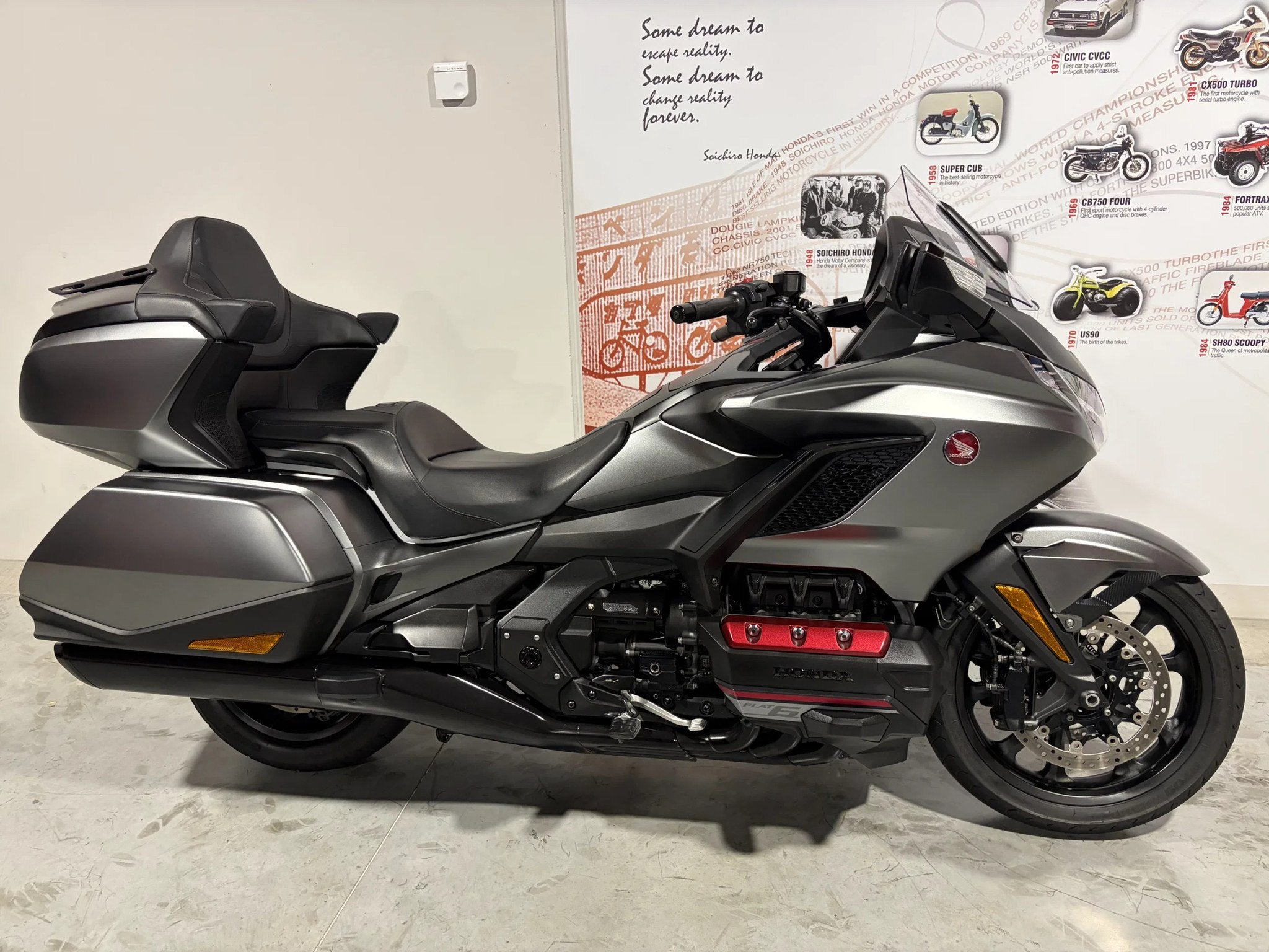 Honda GL 1800 Goldwing Bagger DCT met Topcaseombouw, Tourisme, Entreprise, 1800 cm³