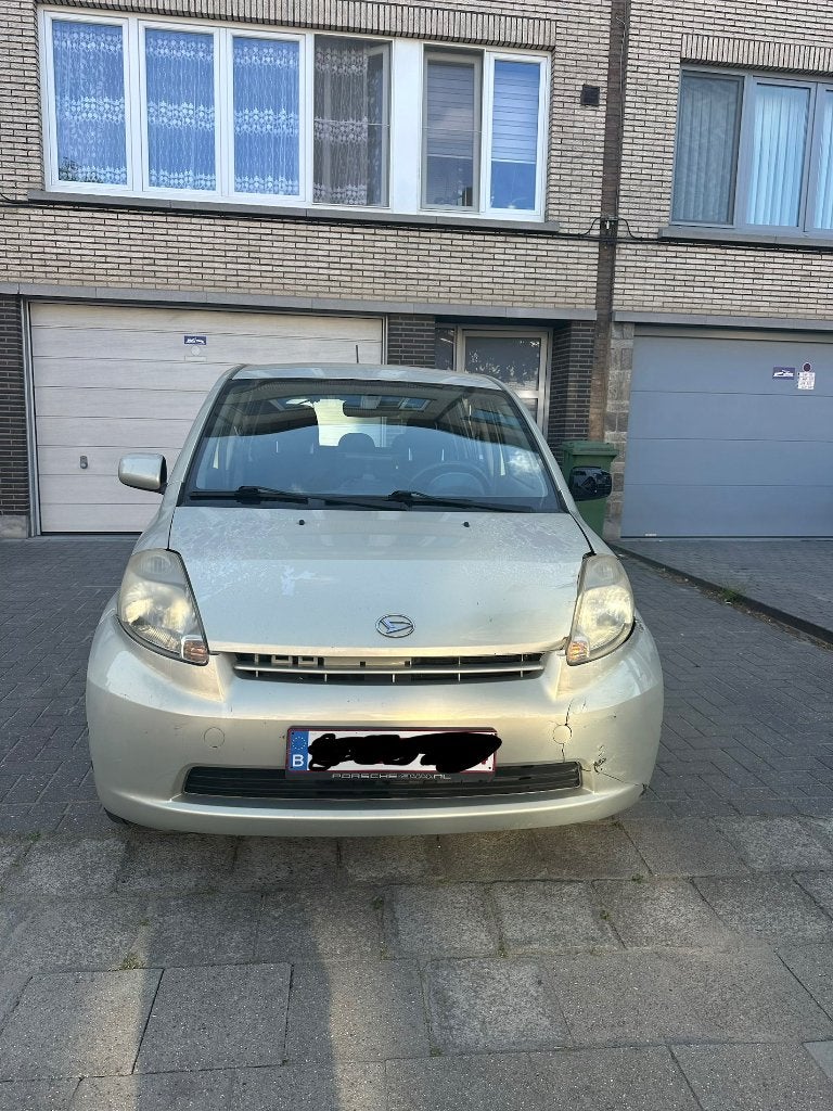 Daihatsu Sirion, Autos, Achat, Vitres électriques, Boîte manuelle, 5 places