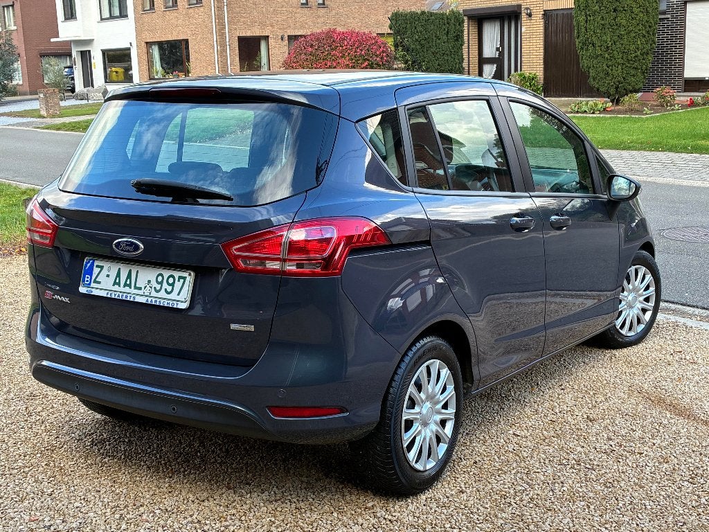Ford B-max in heel mooie staat., Auto's, Voorwielaandrijving, Stof, Zwart, B-Max