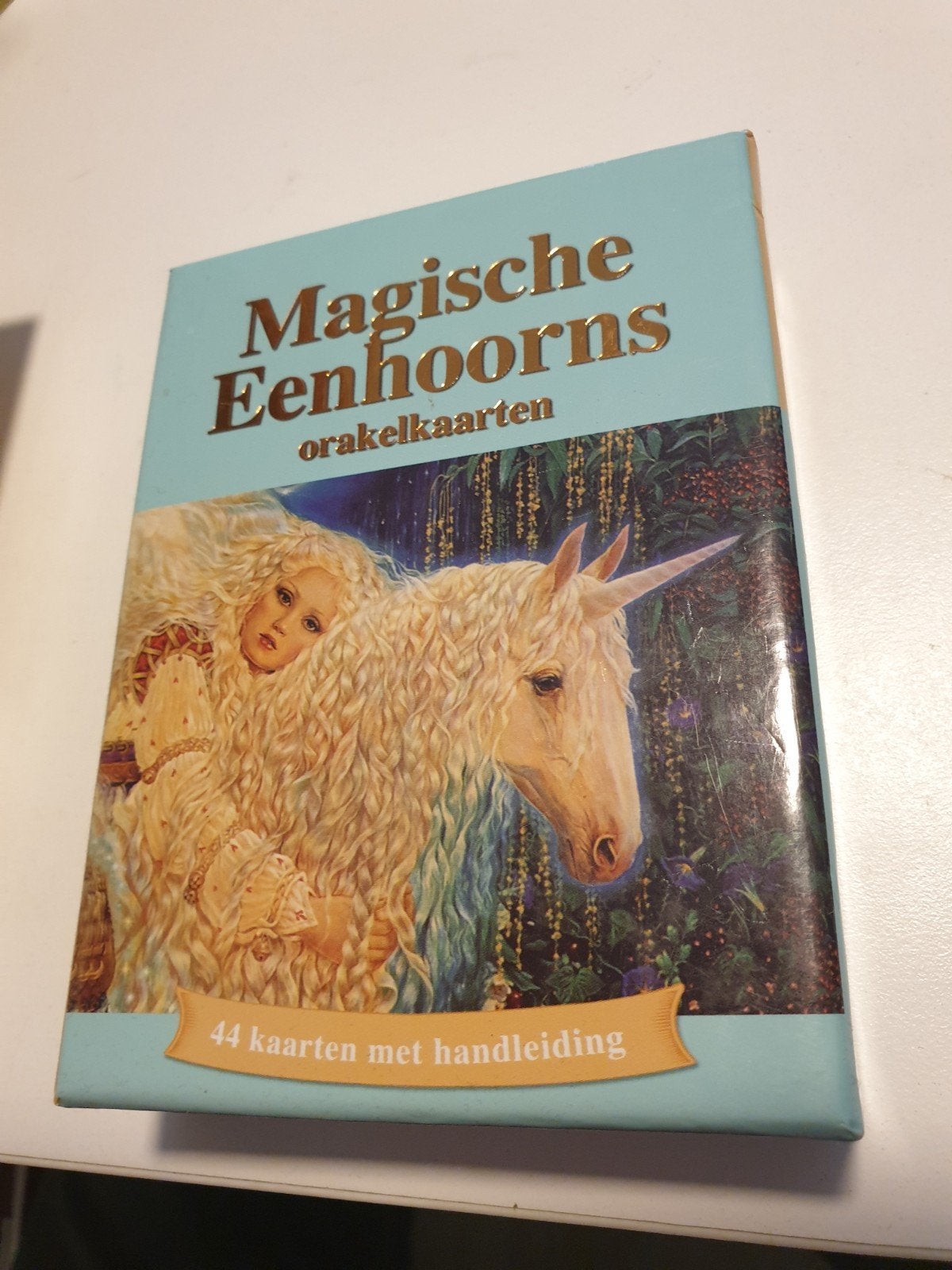 Doreen Virtue - Magische eenhoorns orakelkaarten, Boeken, Ophalen of Verzenden, Zo goed als nieuw, Doreen Virtue