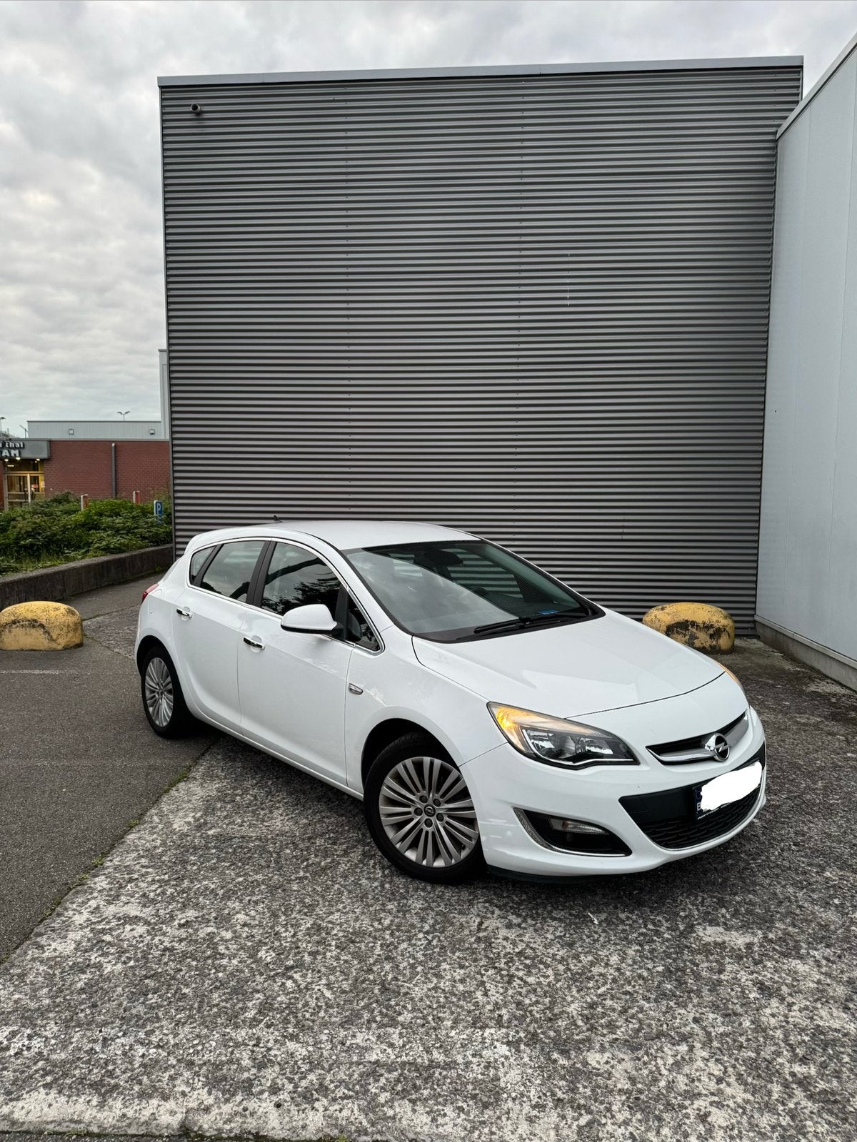 Opel Astra 1.4 Benzine 2012 euro 5, Auto's, Voorwielaandrijving, Euro 5, 4 cilinders, Leder en Stof