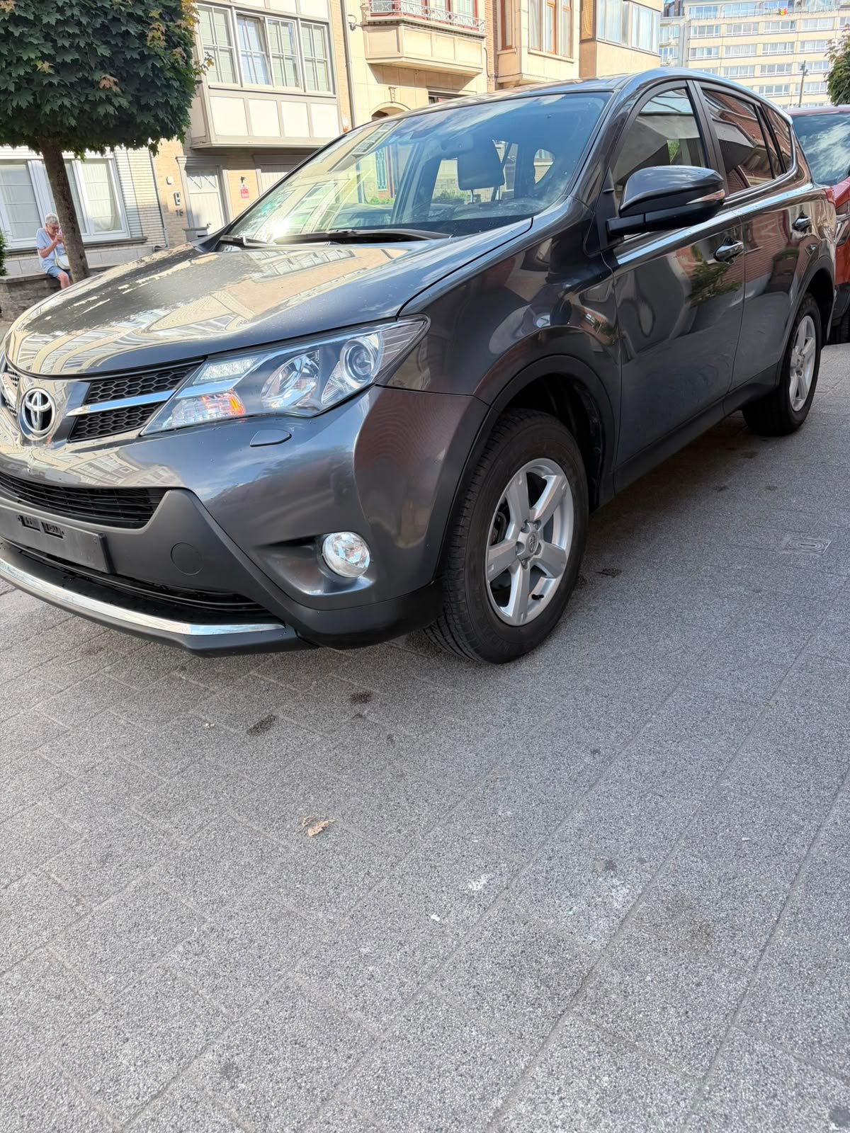 Toyota rav4 2.2D4D volledig optisch 136dkm 0485905657, Auto's, Euro 5, Zwart, 4 cilinders, Bedrijf