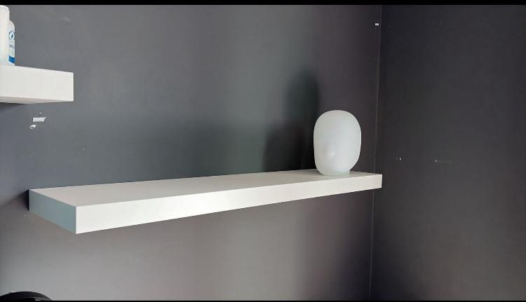Ikea wandplank wit 110 x 26 cm - perfecte staat - 2 beschikb, Ophalen, Zo goed als nieuw