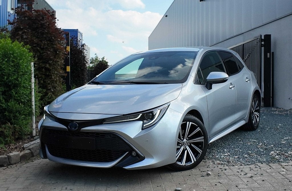 Toyota Corolla 1.8 122 H DESIGN Hybrid 2023/BTW, Auto's, Bedrijf, 5 zetels, Hybride Elektrisch/Benzine, Dealer onderhouden