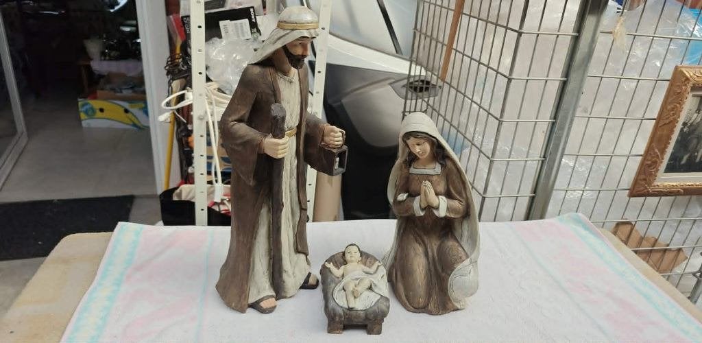 Kerststal figuren Heilige Familie groot polyester ?, Ophalen of Verzenden, Zo goed als nieuw