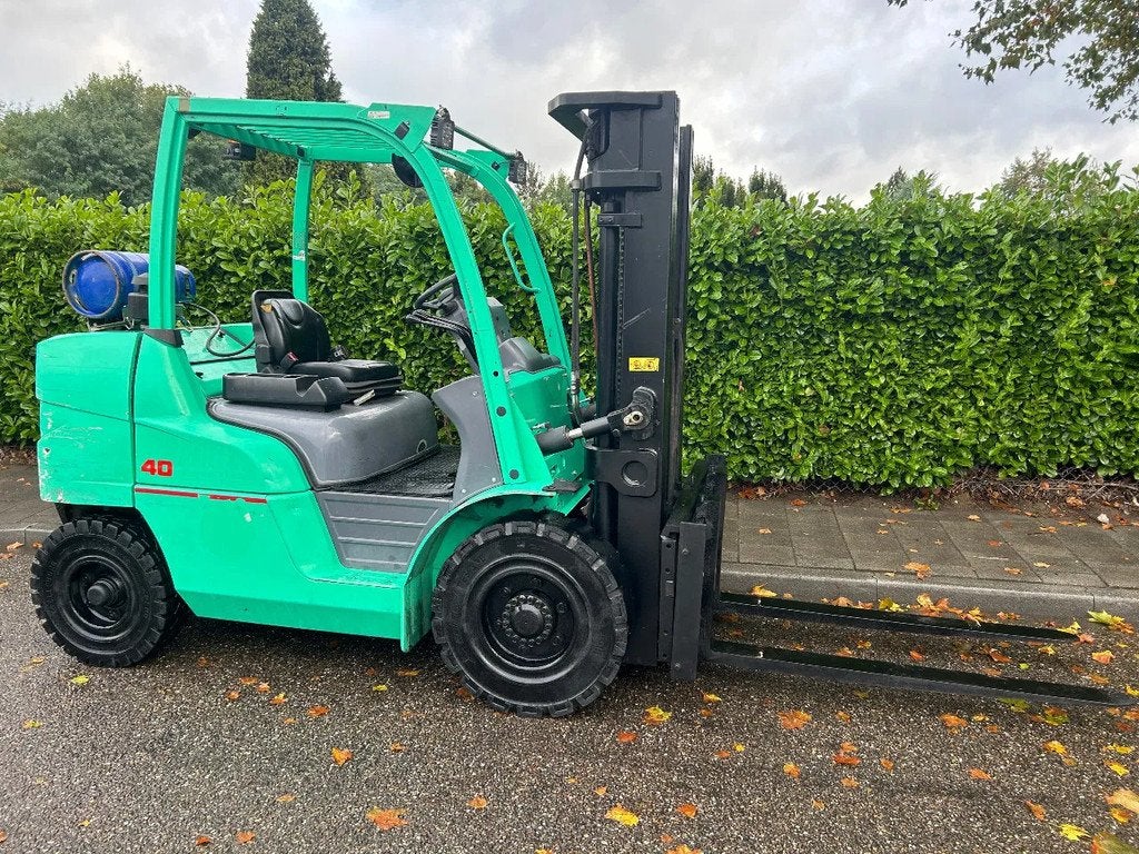 Mitsubishi FG40N Heftruck (année de construction 2010), Plus de 4 000 kg, LPG, Chariot élévateur, Mitsubishi
