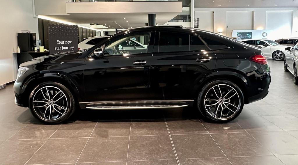 Mercedes-Benz GLE-Klasse 400 e 4MATIC Coupé AMG Line Night, Auto's, Stof, Gebruikt, 4 cilinders, Plug-in hybride