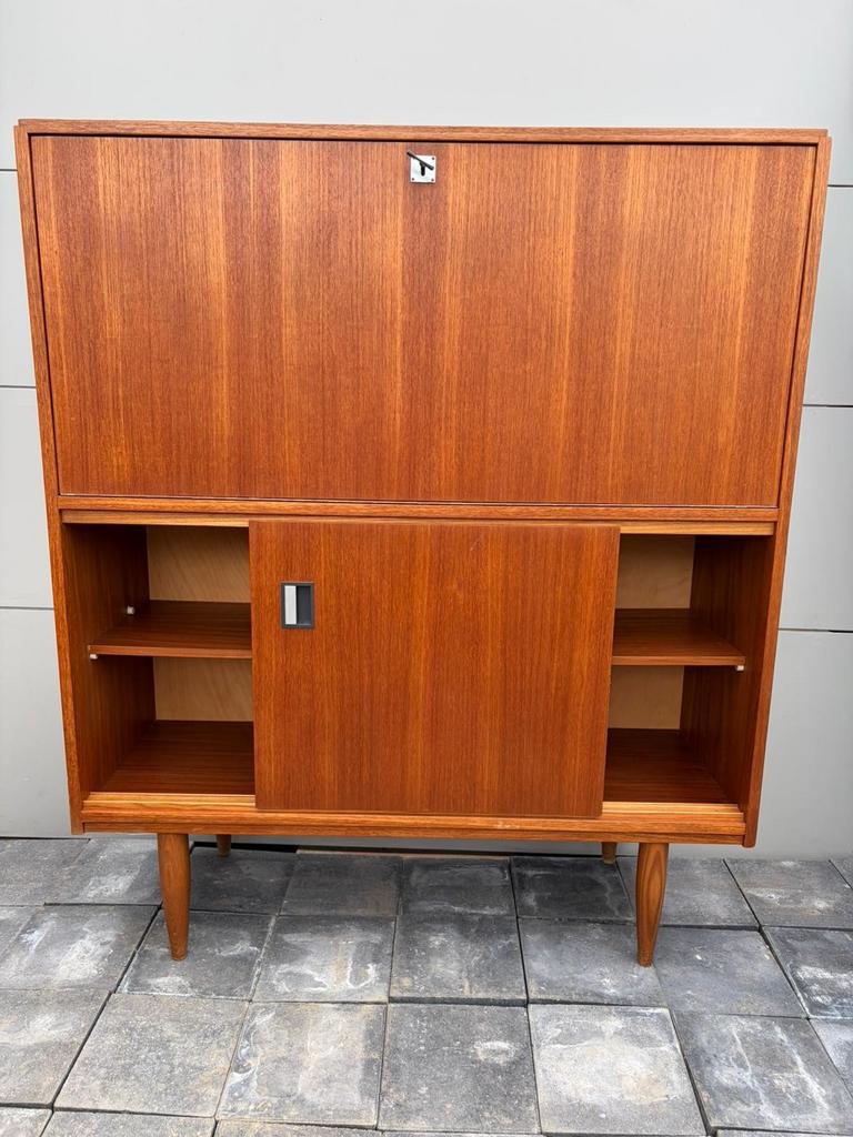 Vintage kast, Huis en Inrichting, Ophalen, Zo goed als nieuw, Retro