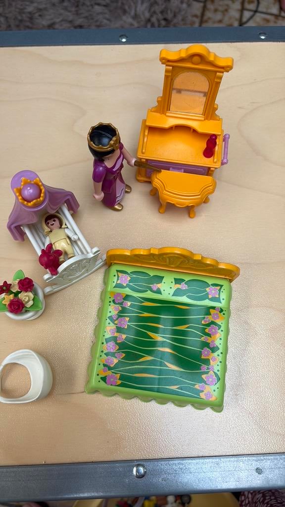 Chambre de princesse avec berceau, Enfants & Bébés, Jouets | Playmobil, Enlèvement, Comme neuf