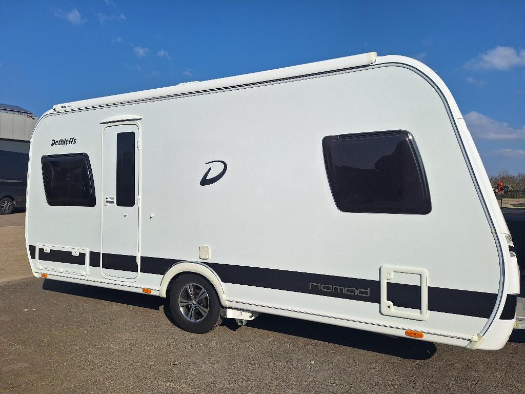 Dethleffs caravan - zeer compleet uitgerust, Grand lit, Jusqu'à 4, 6 à 7 mètres, Particulier