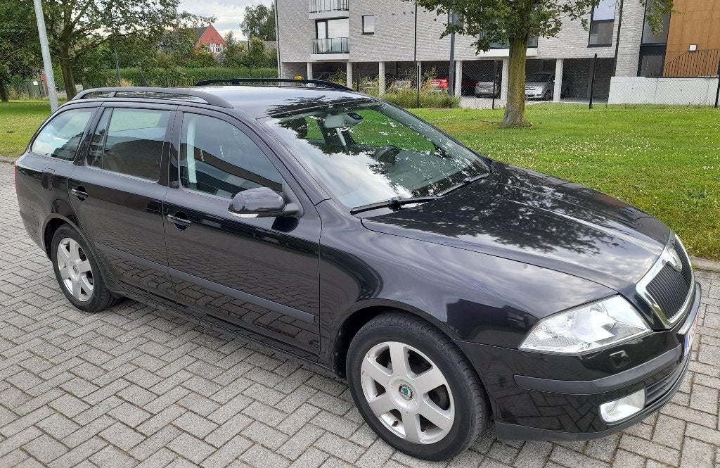 Skoda Octavia 1.9 TDi ☆ break ☆ met amper ☆ 112.900 km, Auto's, Voorwielaandrijving, Stof, Zwart, 4 cilinders