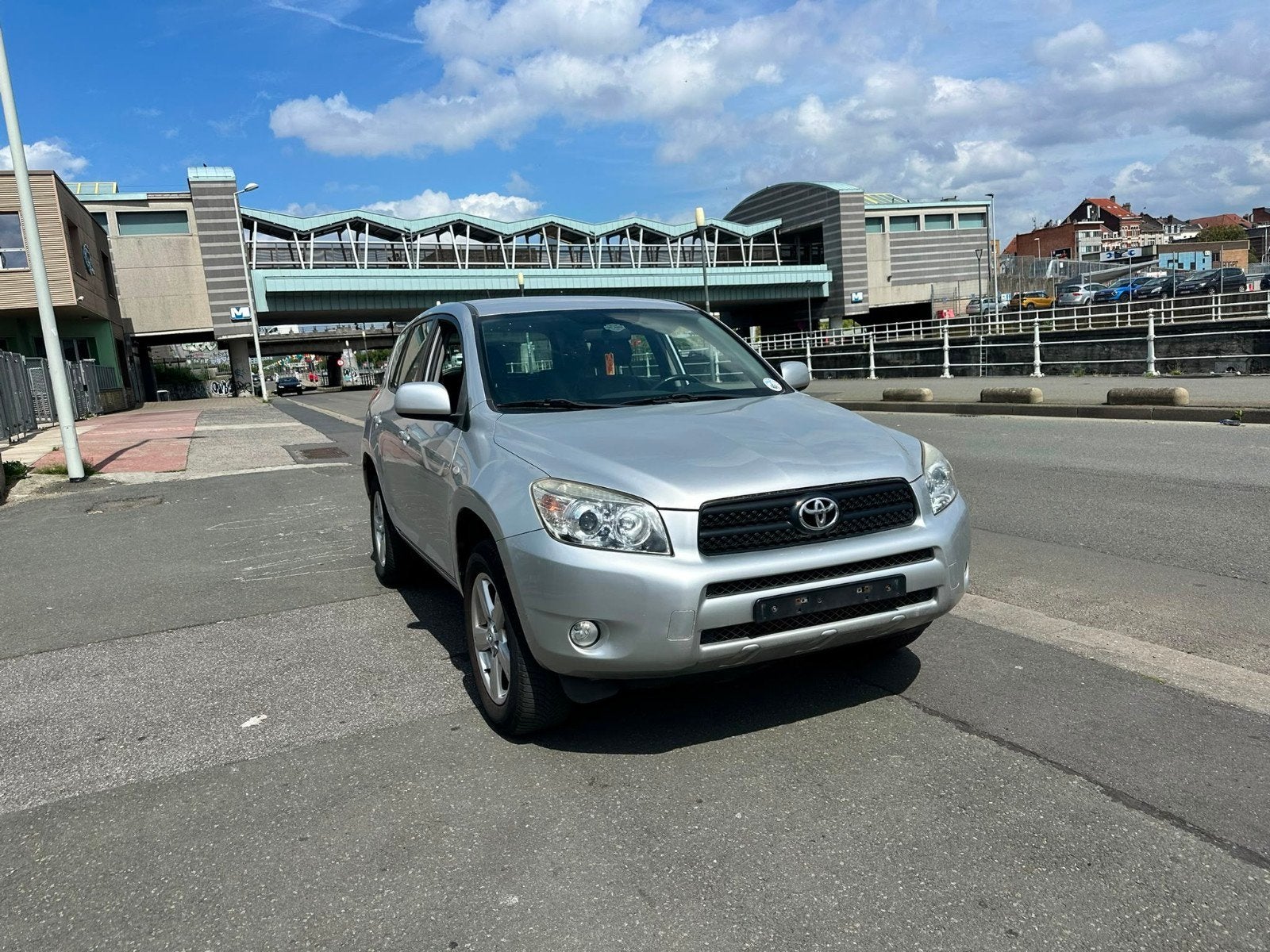 TOYOTA RAV4 2.0 I AUTOMATIQUE, Autos, Toyota, Cuir, Argent ou Gris, Achat, Entreprise