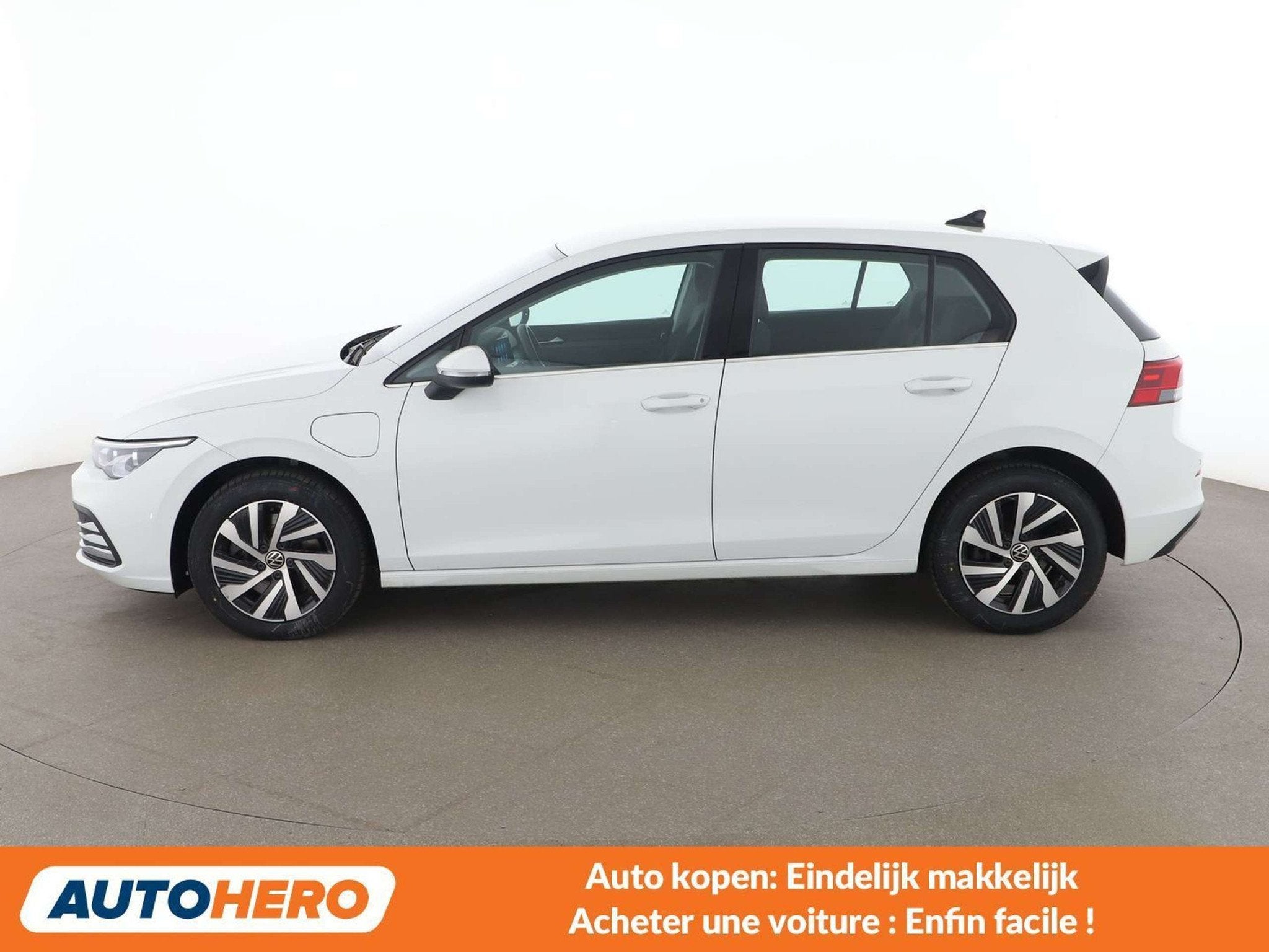 Volkswagen Golf 1.4 eHybrid Style (automatique), Autos, Achat, Euro 6, Alcantara, Noir
