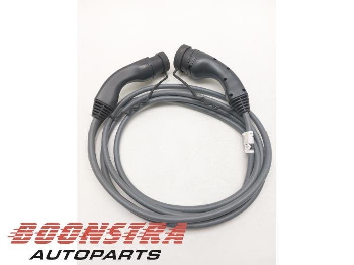 Câble de recharge électrique d'un Mini Cooper S, -, 3 mois de garantie, -, -