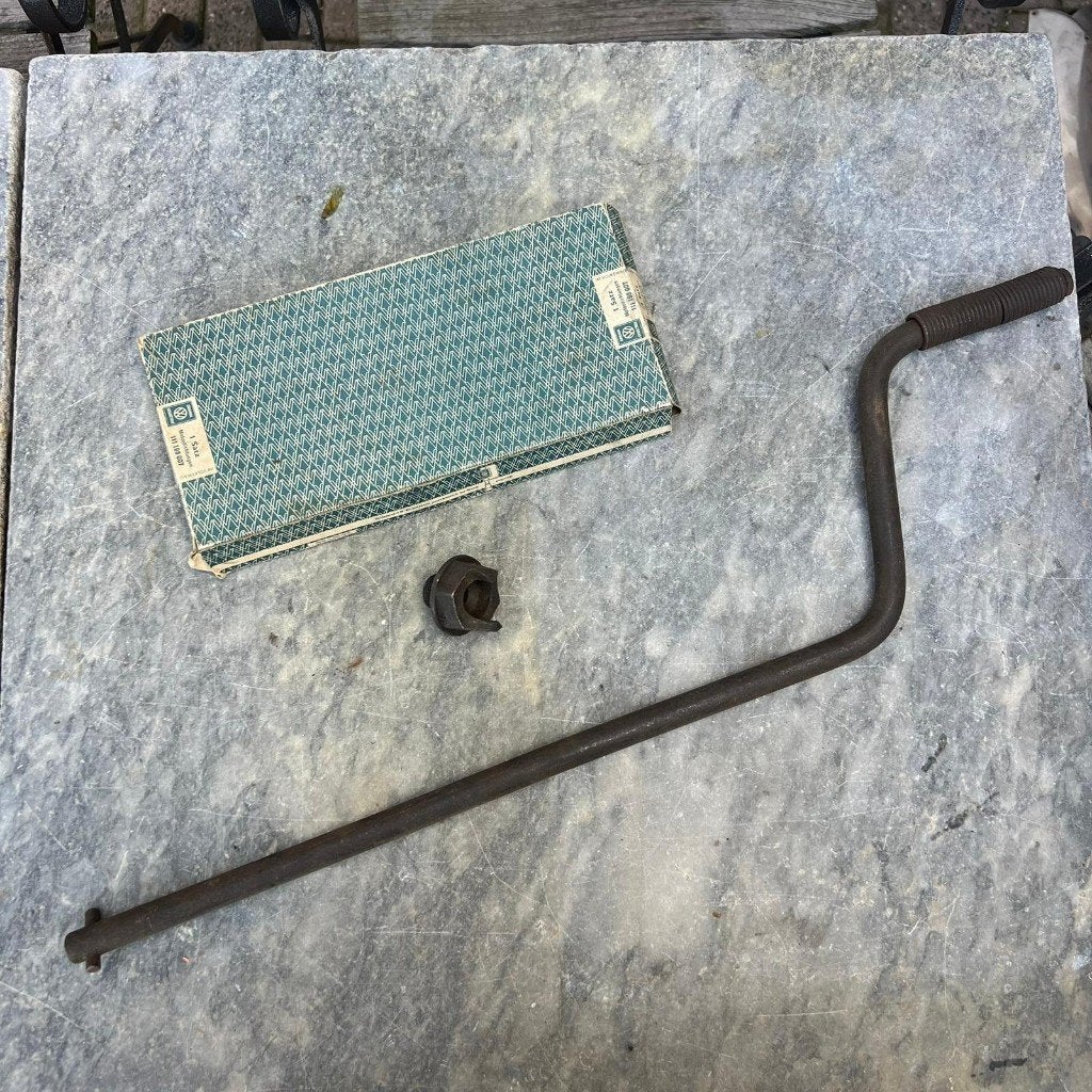 Volkswagen Kever Bus startmoer en slinger bril spijlbus, Ophalen of Verzenden, Gebruikt