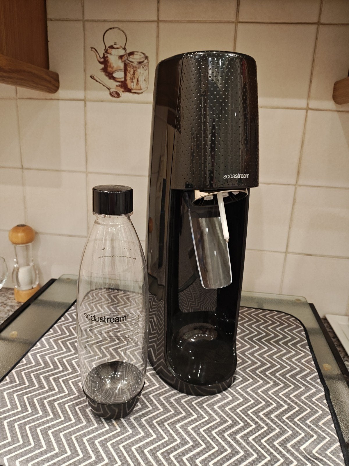 Sodastream Terra Noir met 1 fles, Ophalen, Zo goed als nieuw