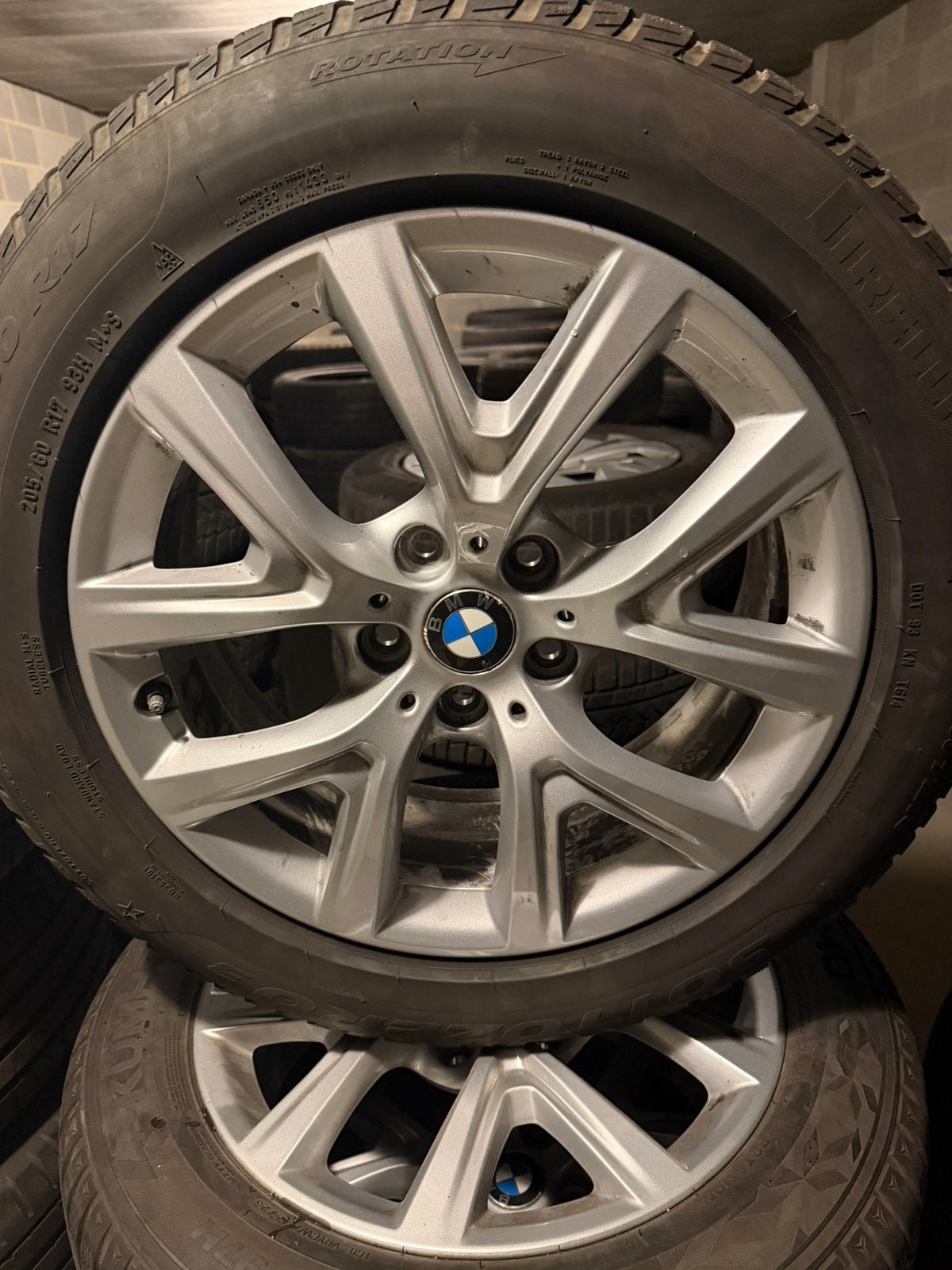 4 jantes BMW 17” + pneus hiver Pirelli – X1 F48 / X2 F39, Ophalen, 17 inch, Winterbanden, Band(en)