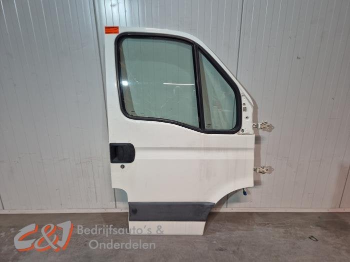 Portière 2portes droite d'un Iveco Daily, Autos : Pièces & Accessoires, Carrosserie & Tôlerie, -, 3 mois de garantie, Utilisé