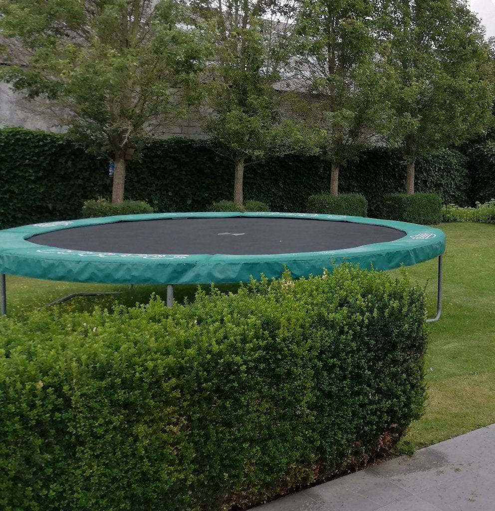 TRAMPOLINE BERG 430 MET TENT ER BOVENOP, Ophalen, Gebruikt